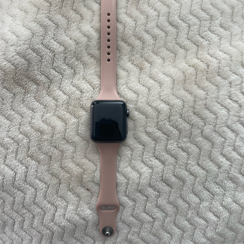 Series 3 38 mm Apple Watch w/ band